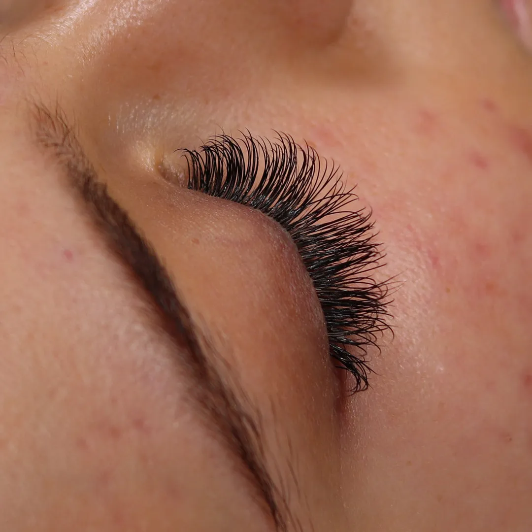 Classic 0.15mm Eyelash Extensions