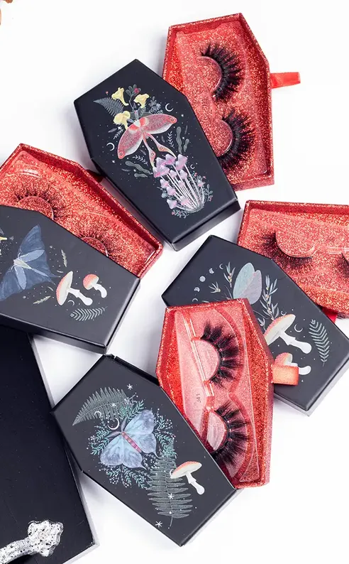 Coffin Lashes | Midsommar